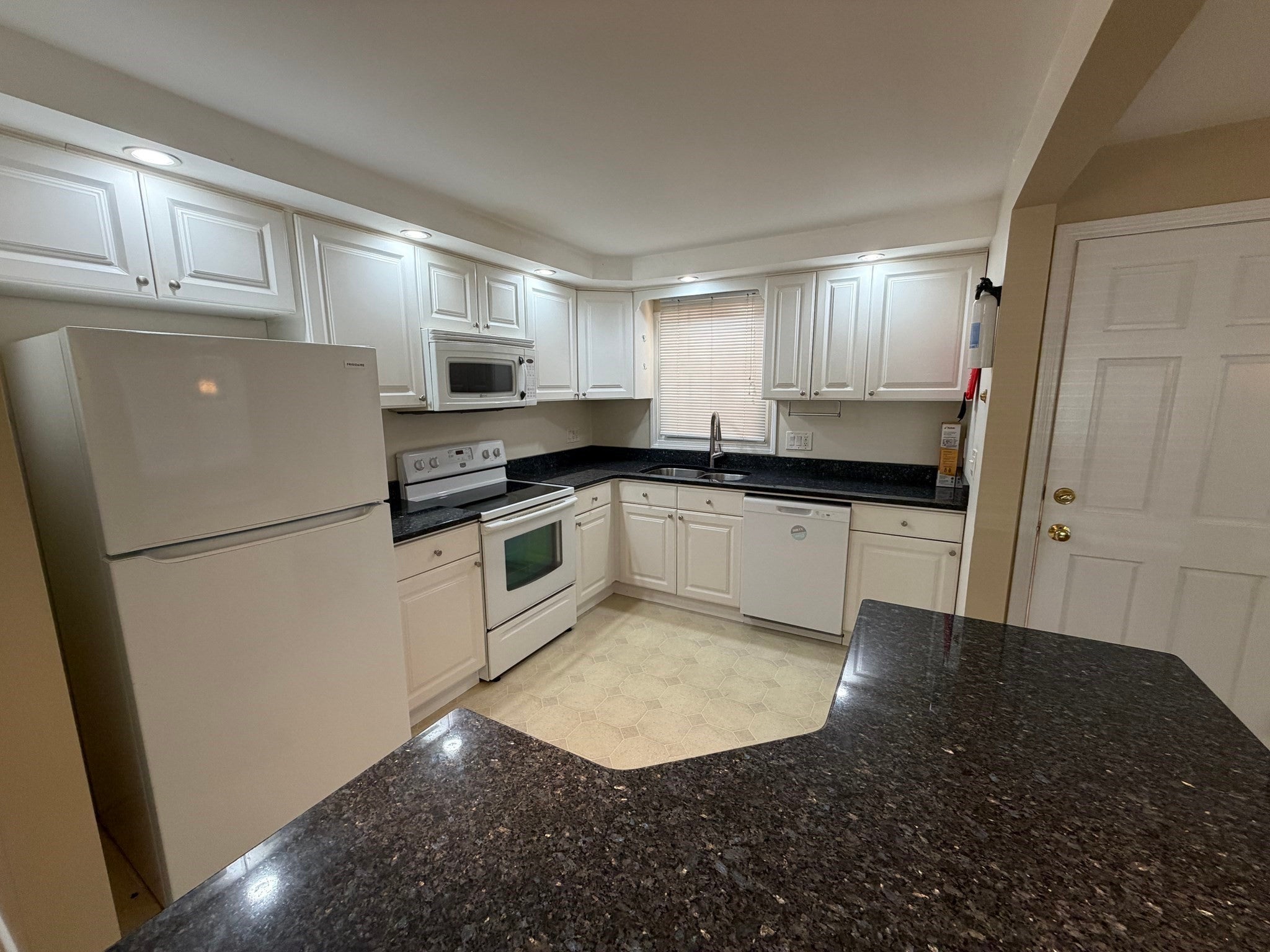 740-742 Vfw Parkway, Boston, MA, 740-742 Vfw Parkway, Boston, MA Photo #14
