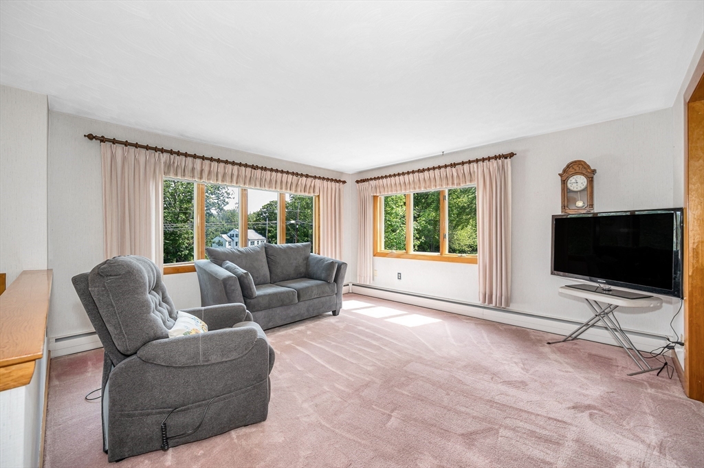 28 Ledge Rd
