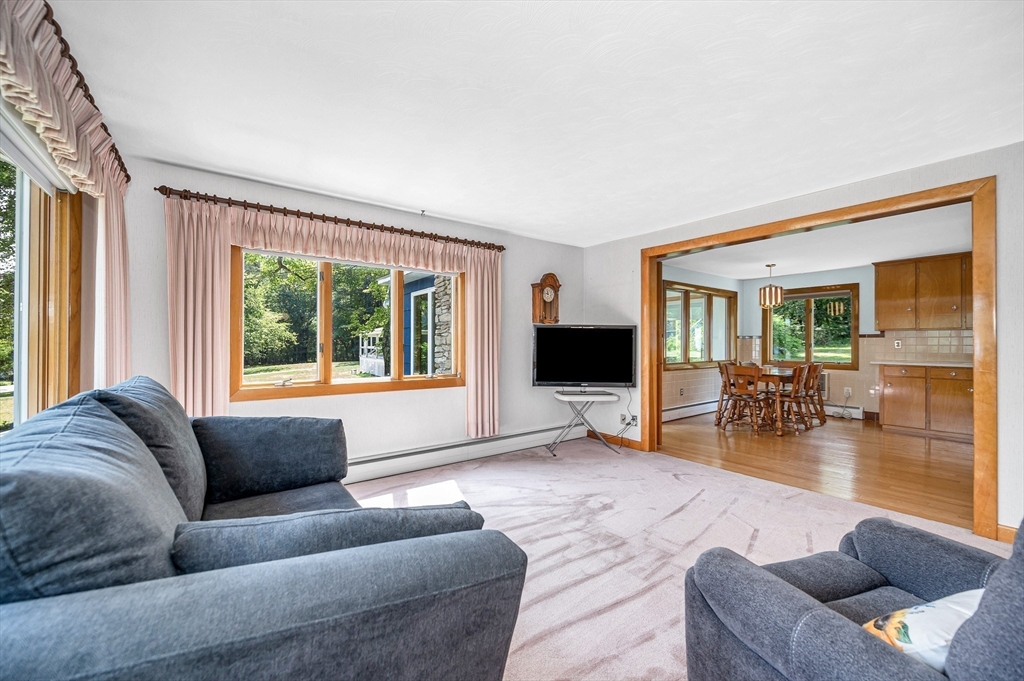 28 Ledge Rd