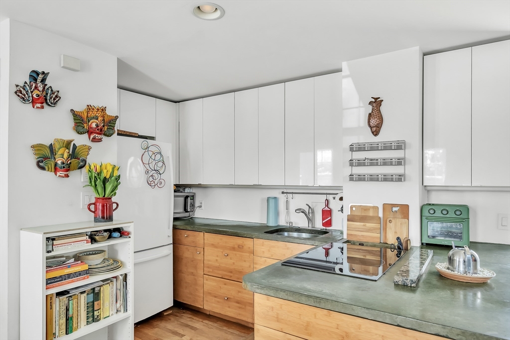 239 Mt Auburn Street