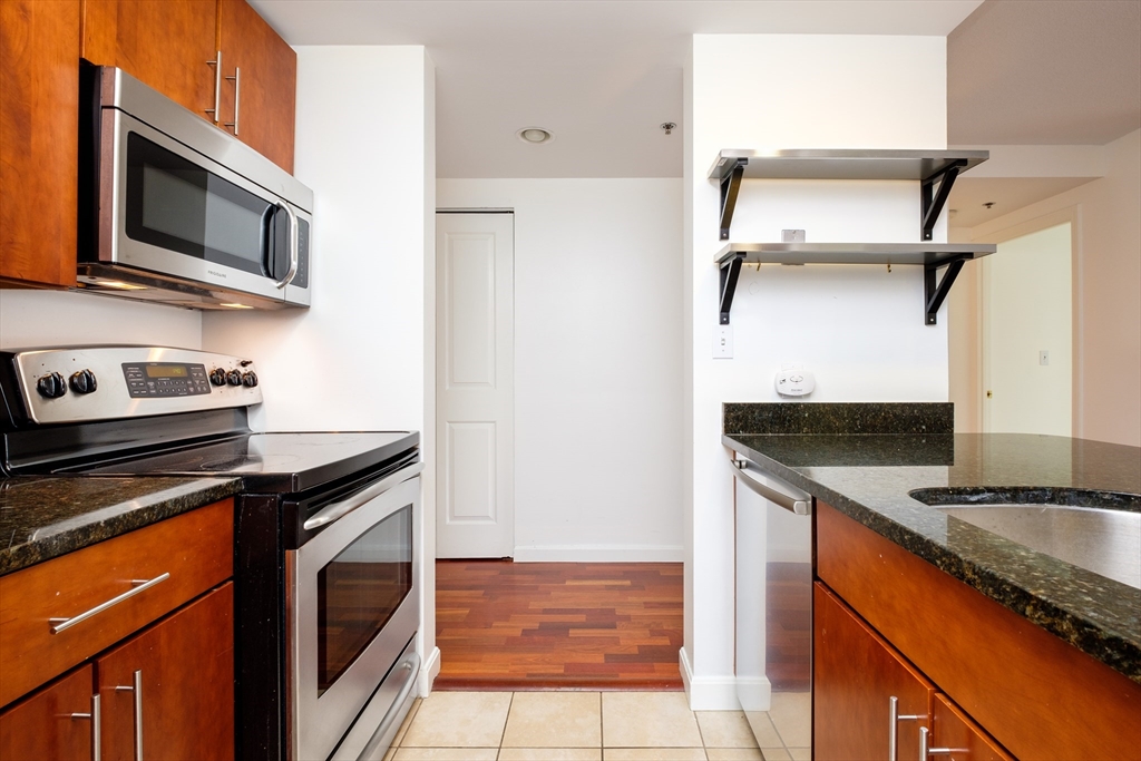 8-10 Museum Way 1205