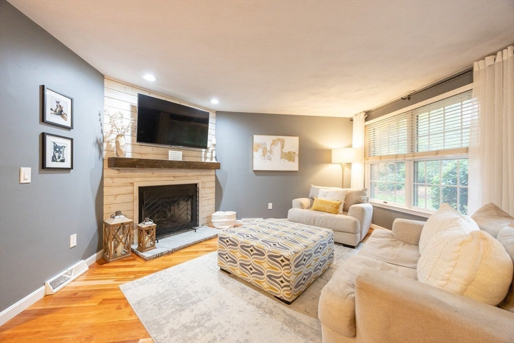 8 Fairway View Ln #8, Norton, MA, 8 Fairway View Ln #8, Norton, MA Photo #8
