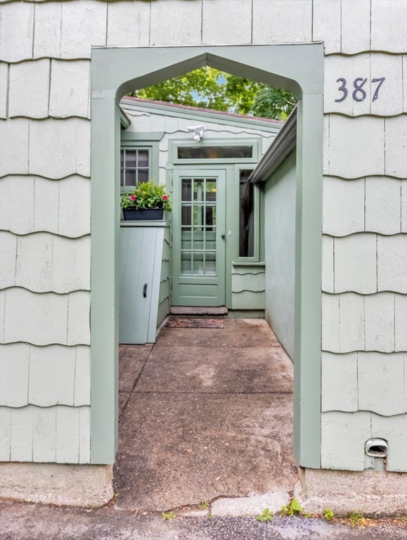 387 Willow Street