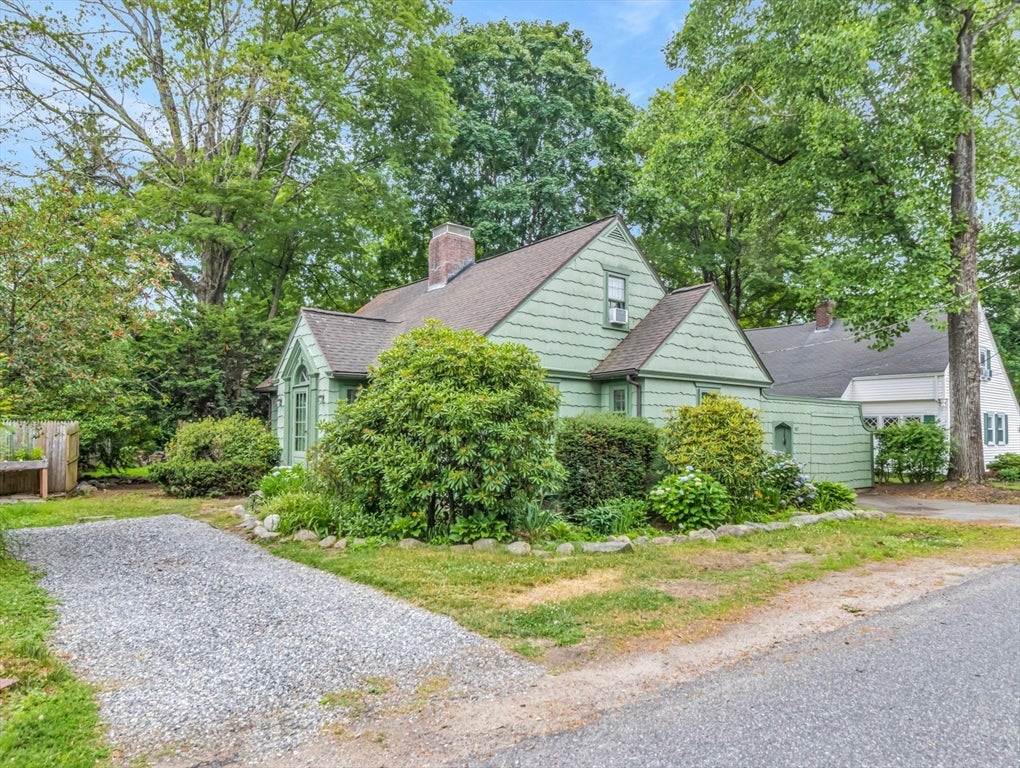 387 Willow Street