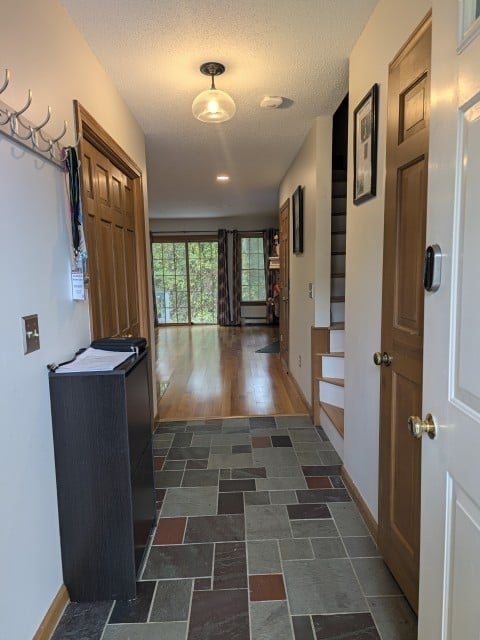 Photo of 26 Cliff Dr, Taunton, MA