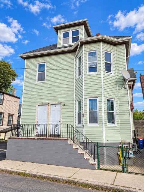 Photo of 4-6 Briggs Ct, New Bedford, MA 02740 (MLS # 73589194)