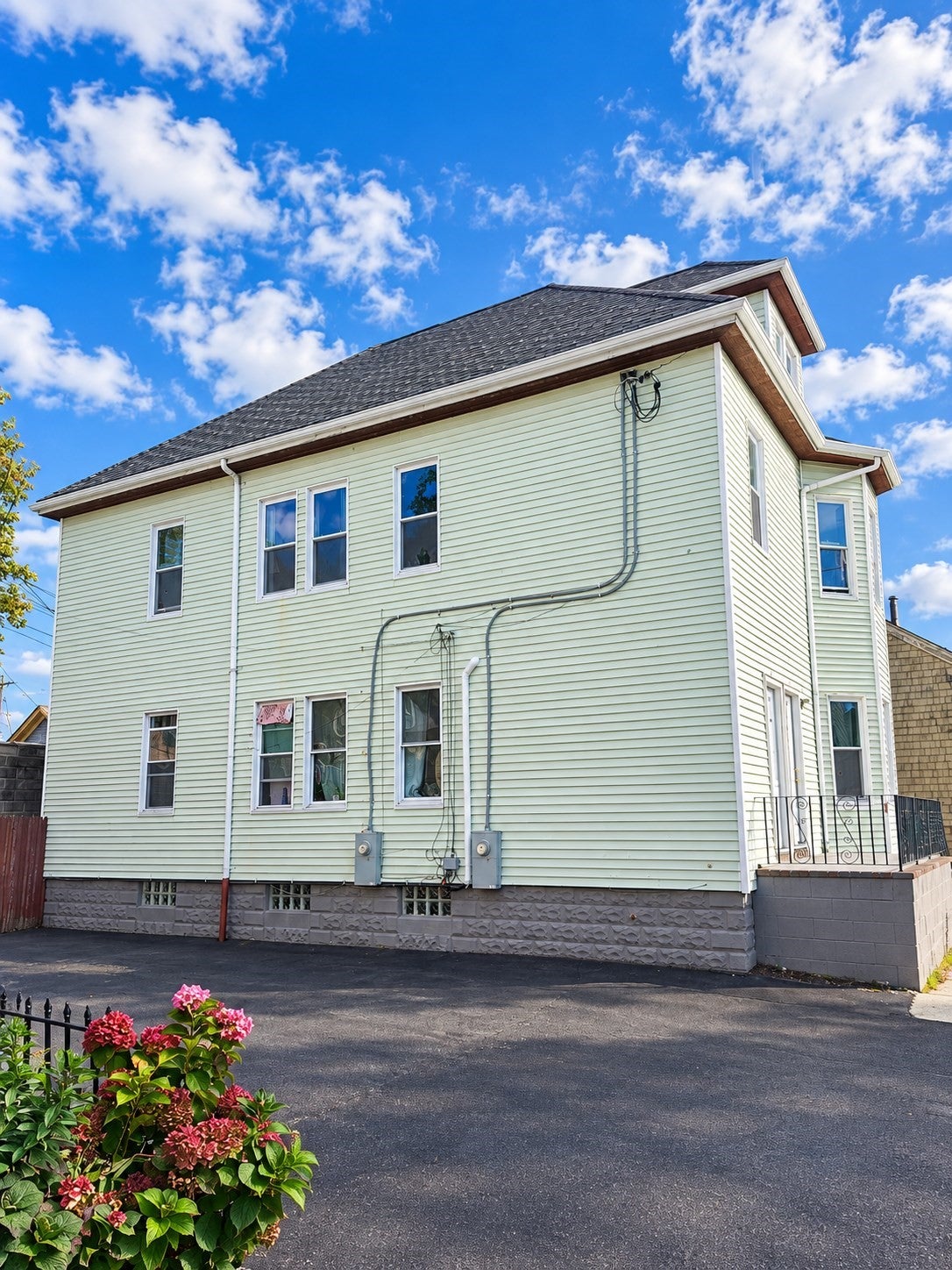 4-6 Briggs Ct, New Bedford, MA, 4-6 Briggs Ct, New Bedford, MA Photo #2