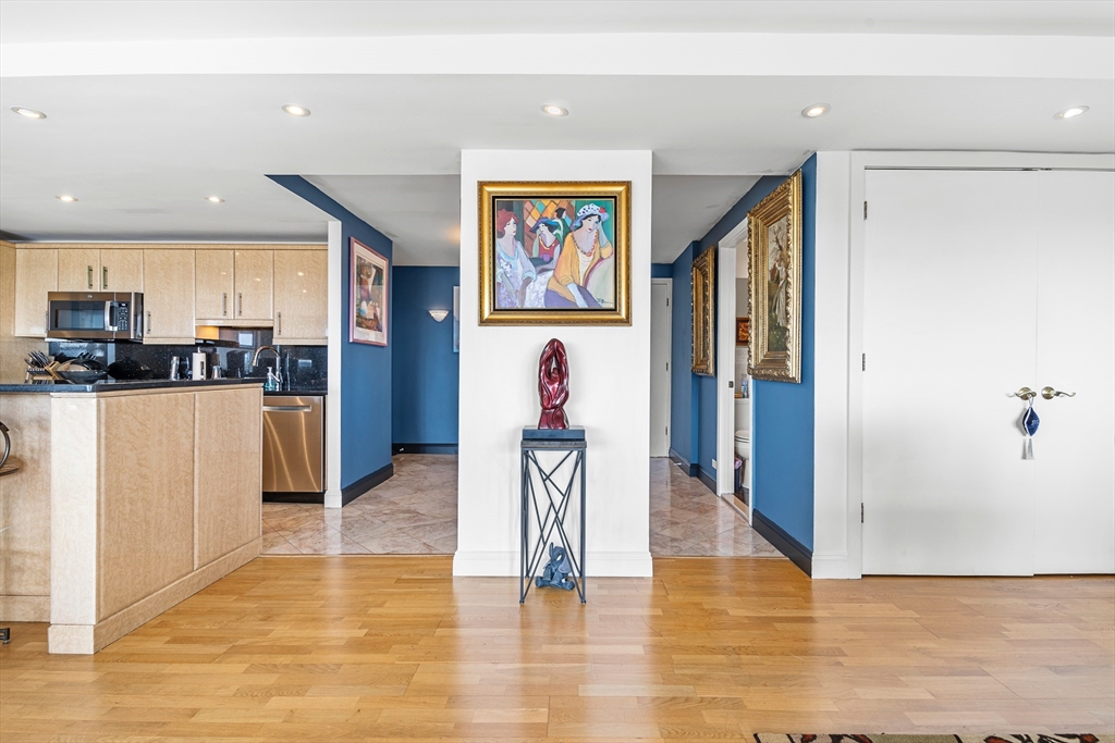 151 Tremont 20E