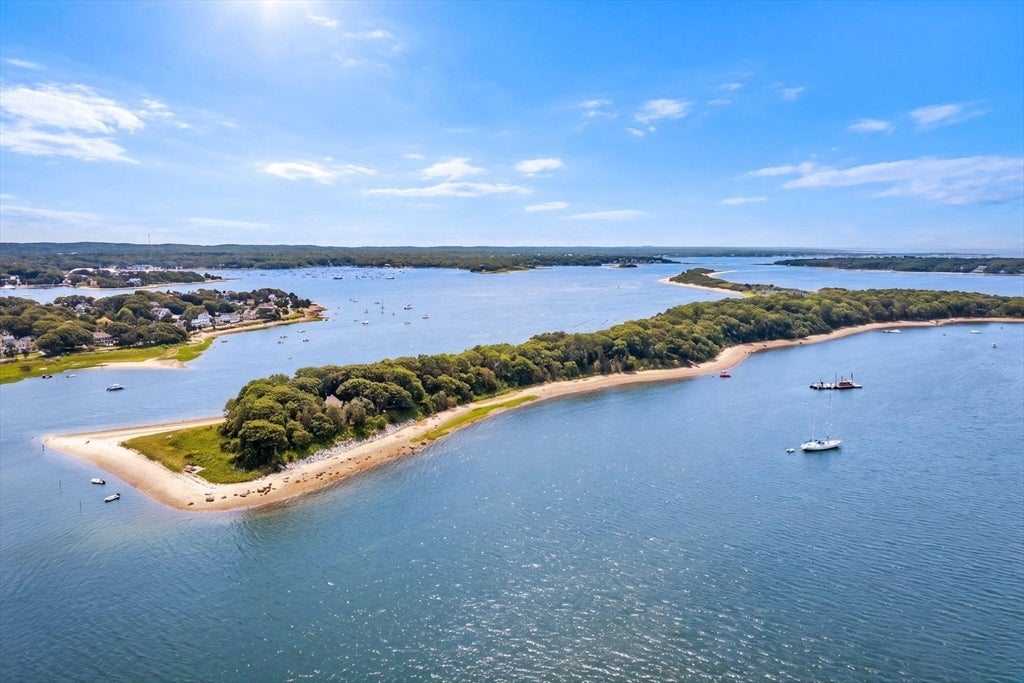 9 Bassetts Island