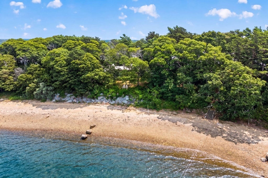 9 Bassetts Island