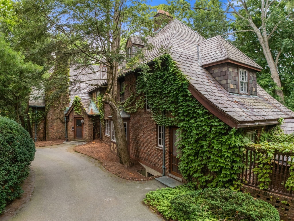 25 Hillside Rd