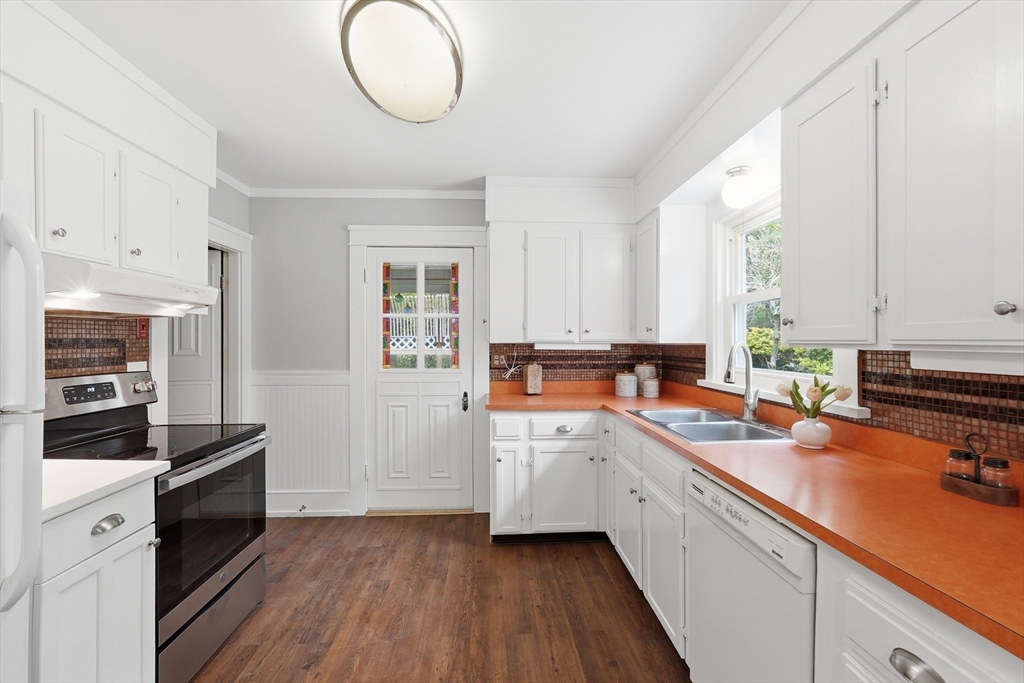 18 Maple St, Auburn, MA, 18 Maple St, Auburn, MA Photo #23