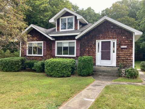 124 Bailey Rd Holden MA 01520