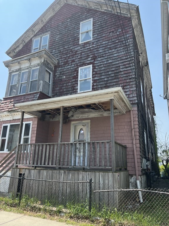 497 E Main St