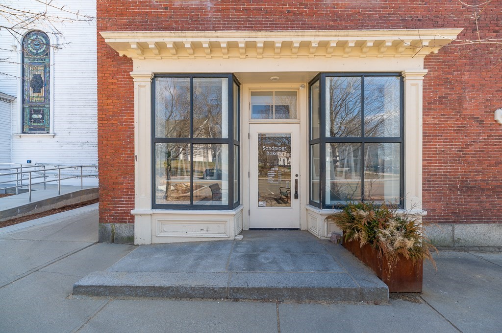 29 N Main St