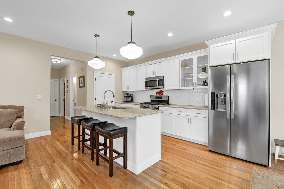 79 Sunflower Way, Plymouth, MA Photo #3