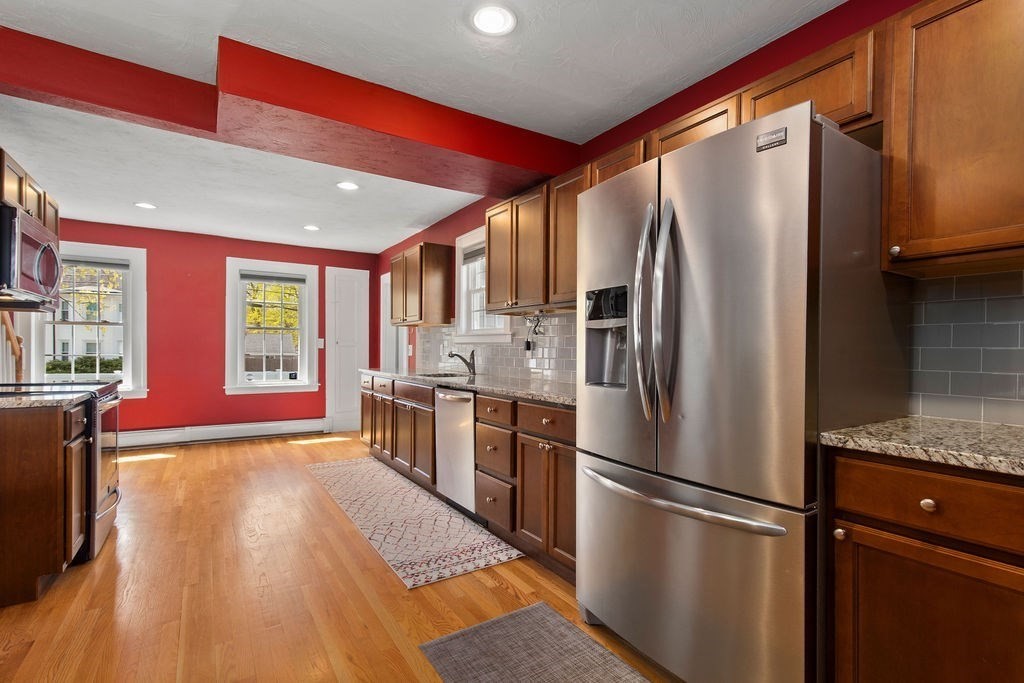 262 N Elm St