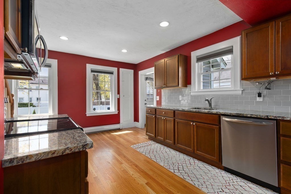 262 N Elm St