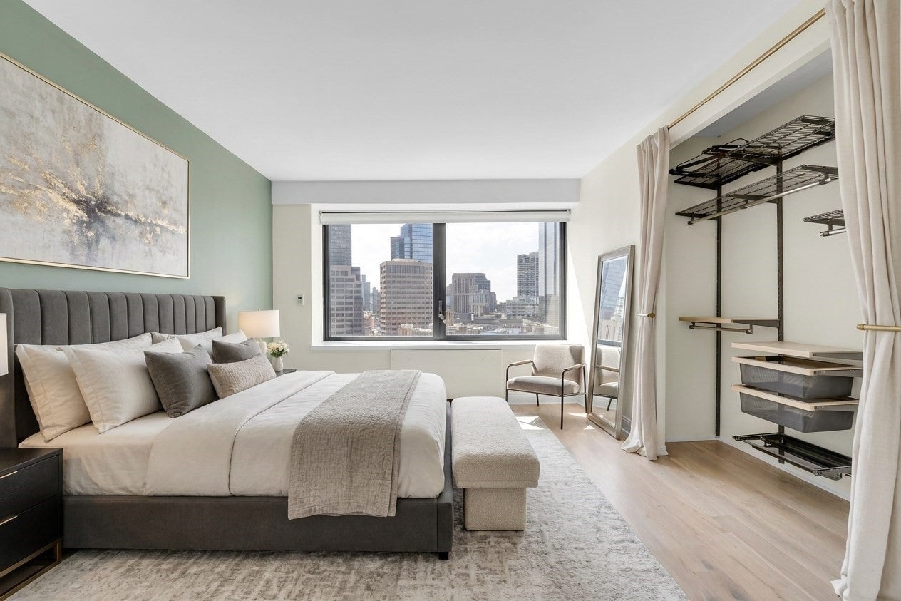 65 East India Row 23A