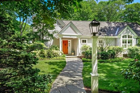 70 Old Farm Rd Wellesley MA 02481