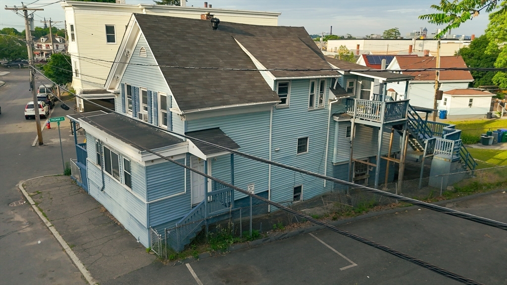 18 Hancock St