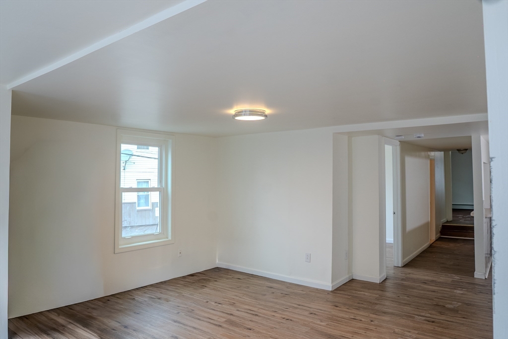 18 Hancock St
