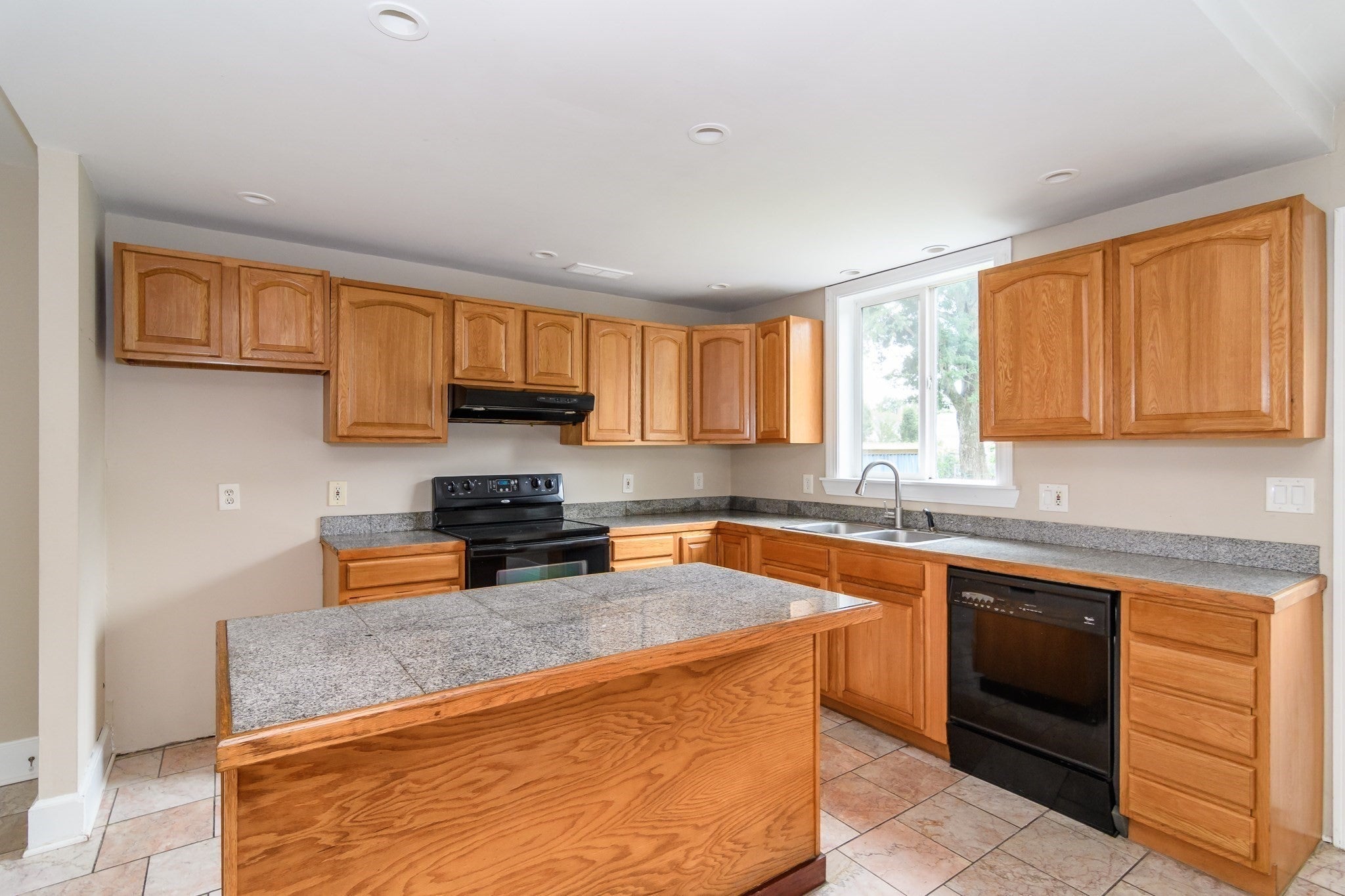 50 N Pleasant St #50, Taunton, MA Photo #6