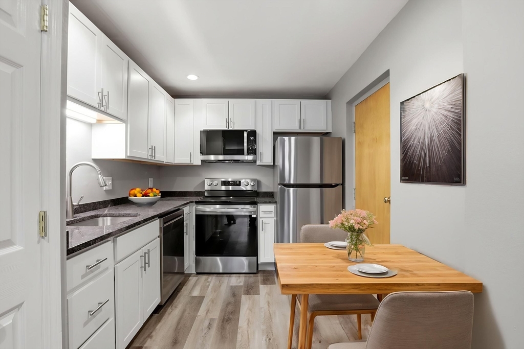 326 Broadway 6