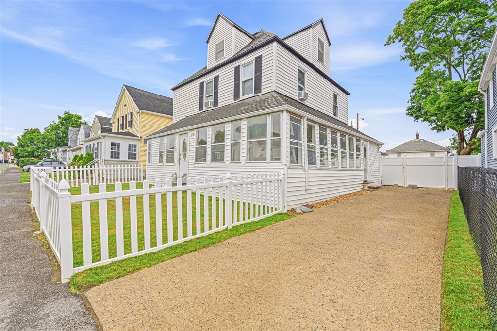 20 Bell St