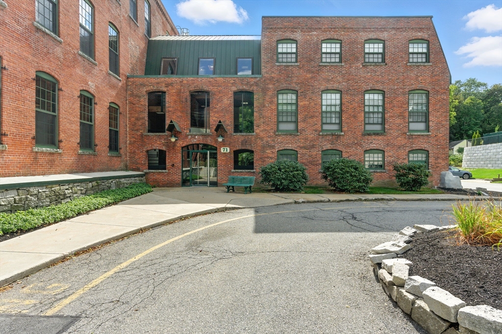 71 Princeton St 303