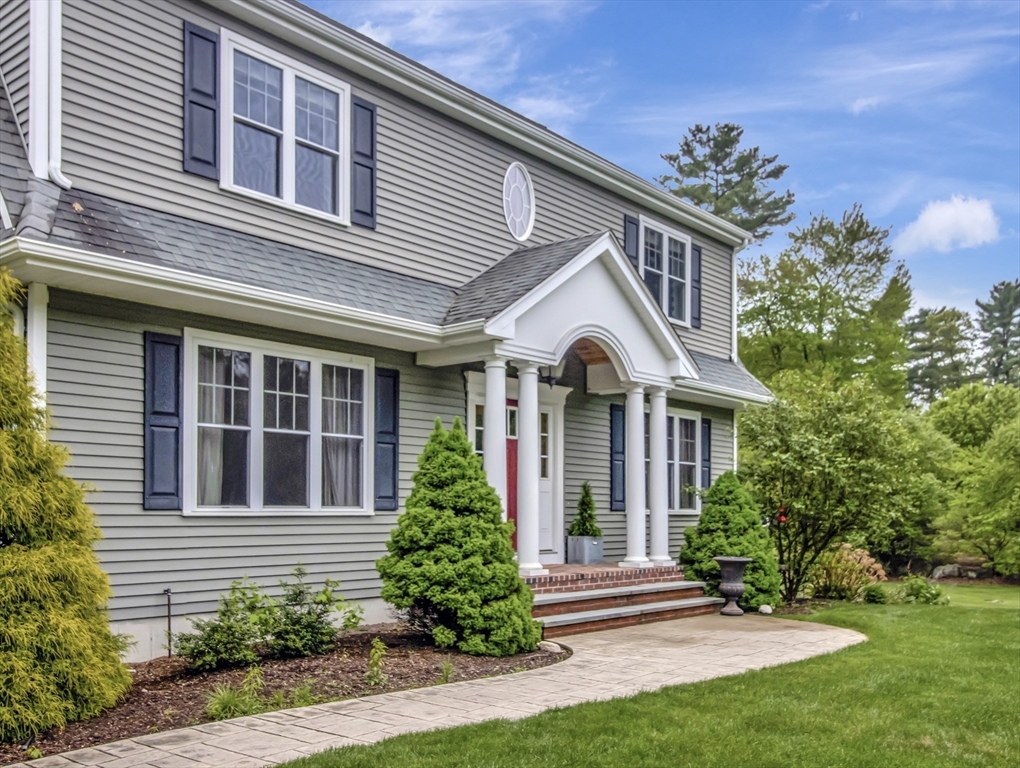 4 Buckskin Dr