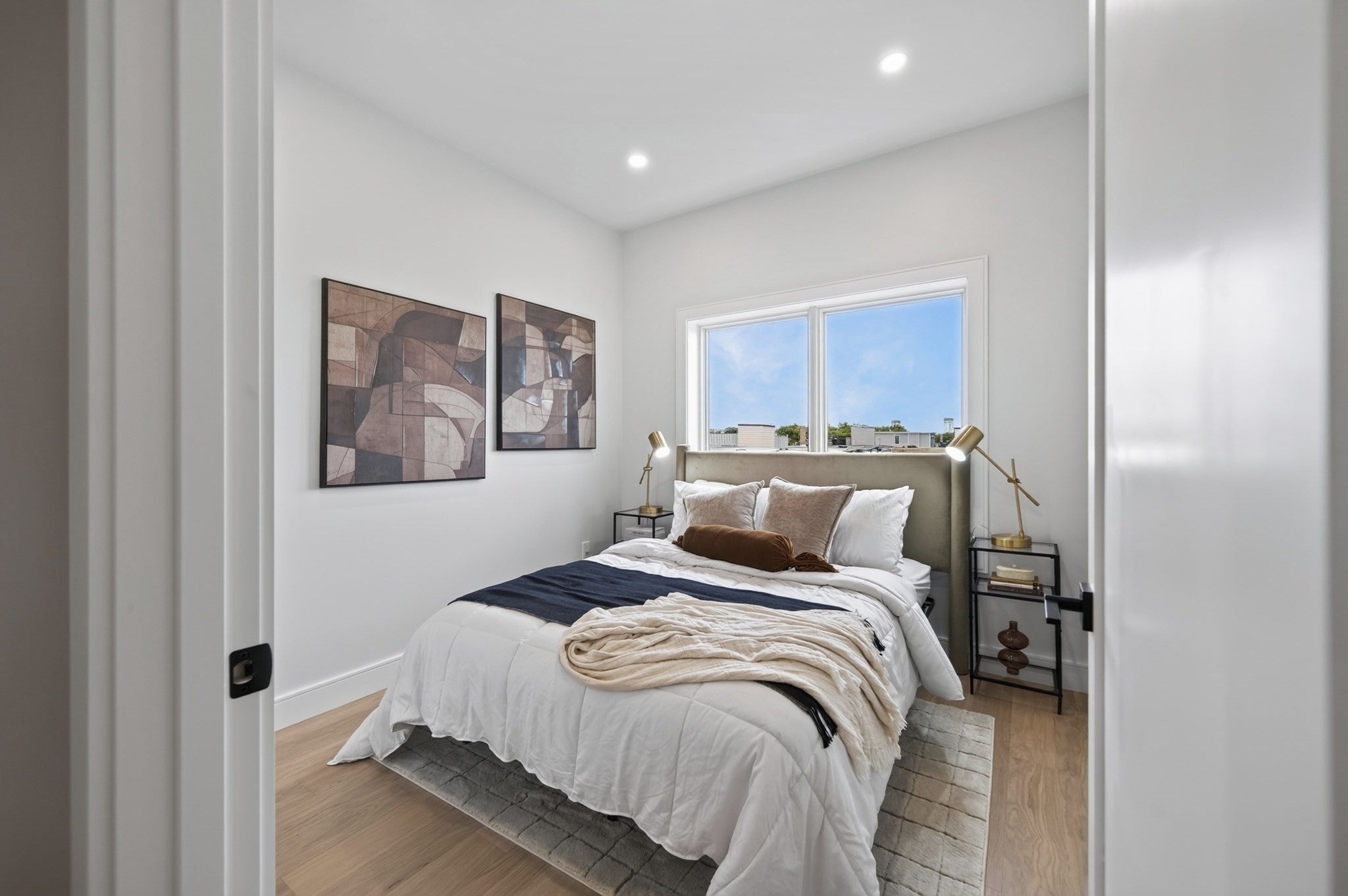 250 Bremen ST #8, Boston, MA Photo #12