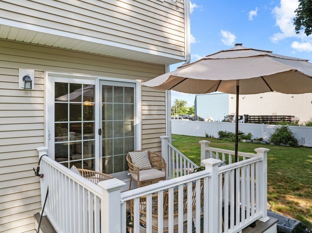 257 Pleasant St 1