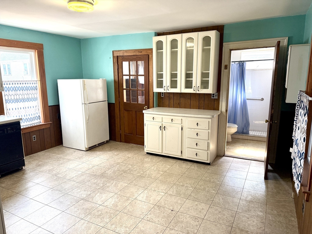 268 Newton St, Waltham, MA Photo #12