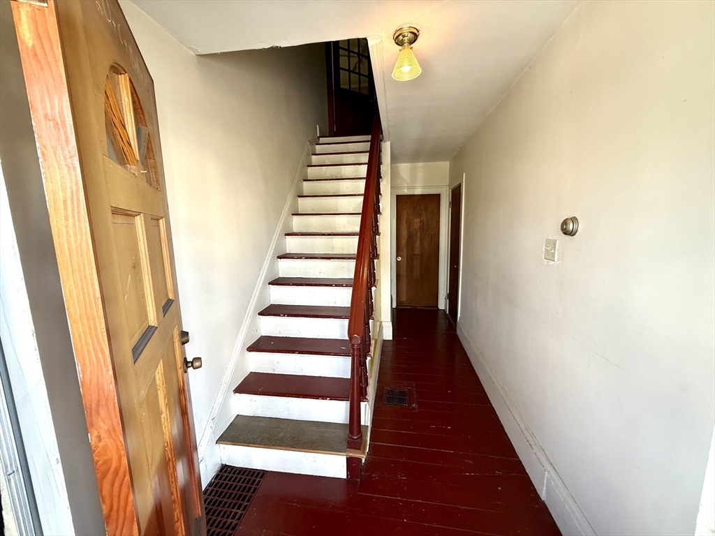 268 Newton St, Waltham, MA Photo #18
