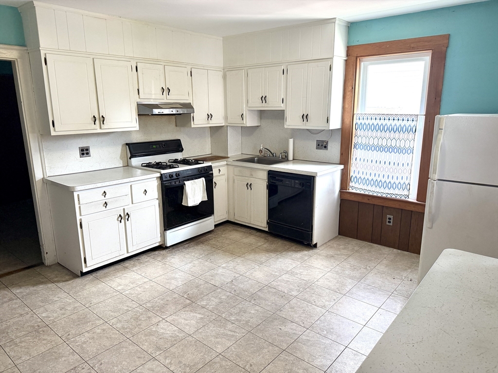 268 Newton St, Waltham, MA Photo #11