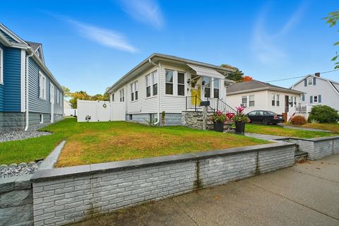 70 Norman St Springfield MA 01104