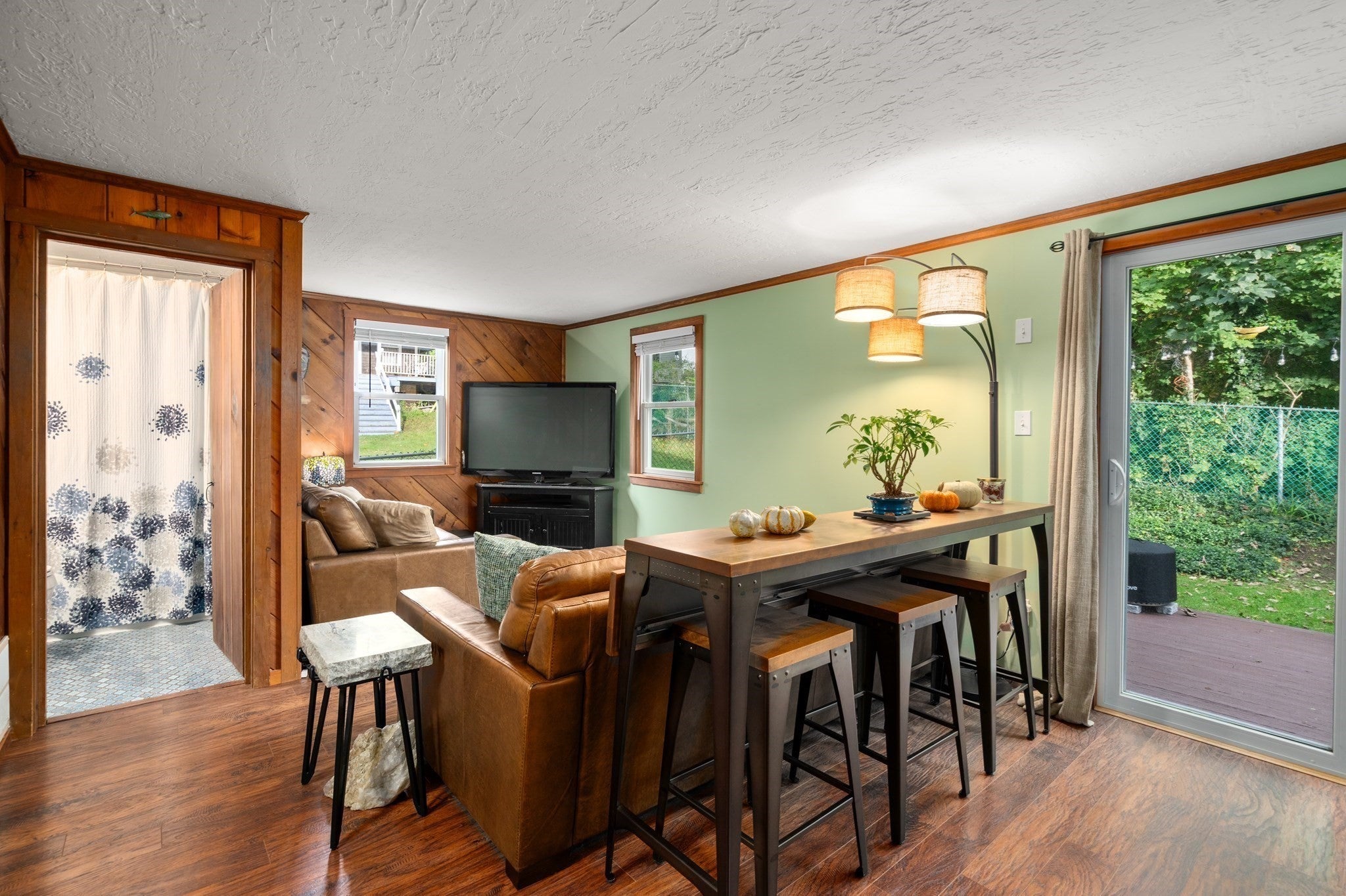 24 Avenue C
