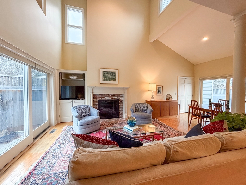 6 Hopewell Farm Rd 6