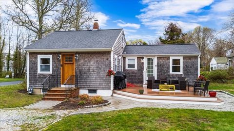 34 Railroad Ave Yarmouth MA 02675