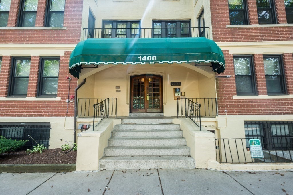 1408 Commonwealth Avenue 8-15