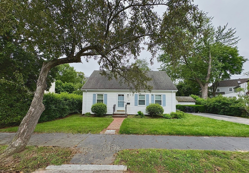 33 Meadowbrook Road