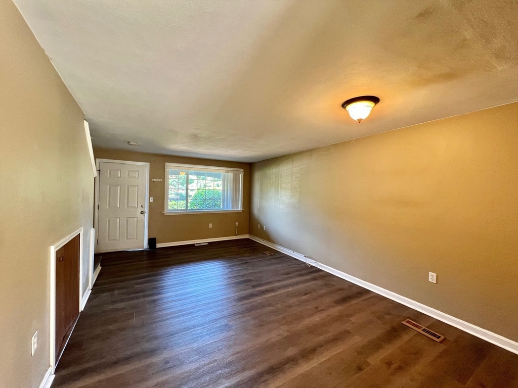 64 Kennedy Dr 1