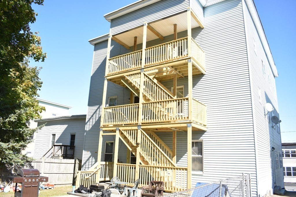 142 Madison St