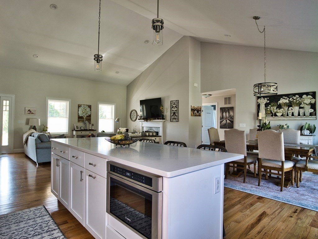 10 Westview Dr