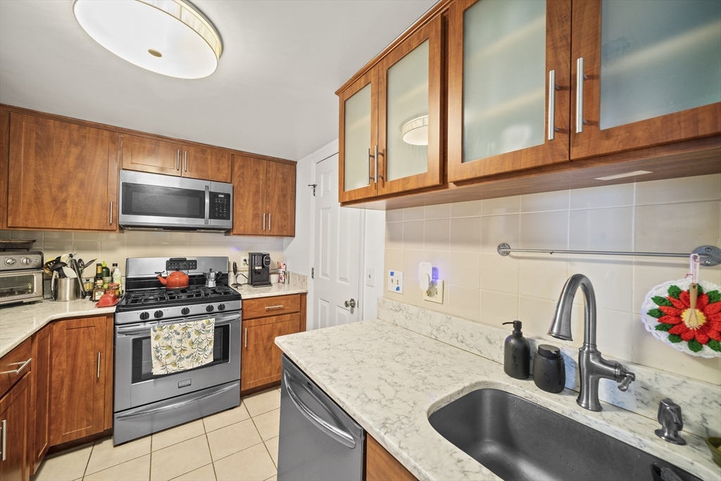 11 Marion Street #A, Boston, MA Photo #8