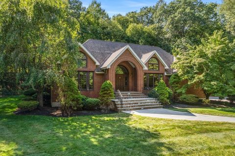 56 W Elm St Hopkinton MA 01748