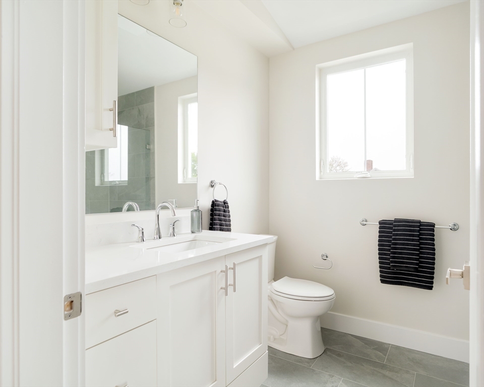 Boston, Massachusetts 02119, United States, 2 Bedrooms Bedrooms, ,2 BathroomsBathrooms,Residential,Contingent,128022