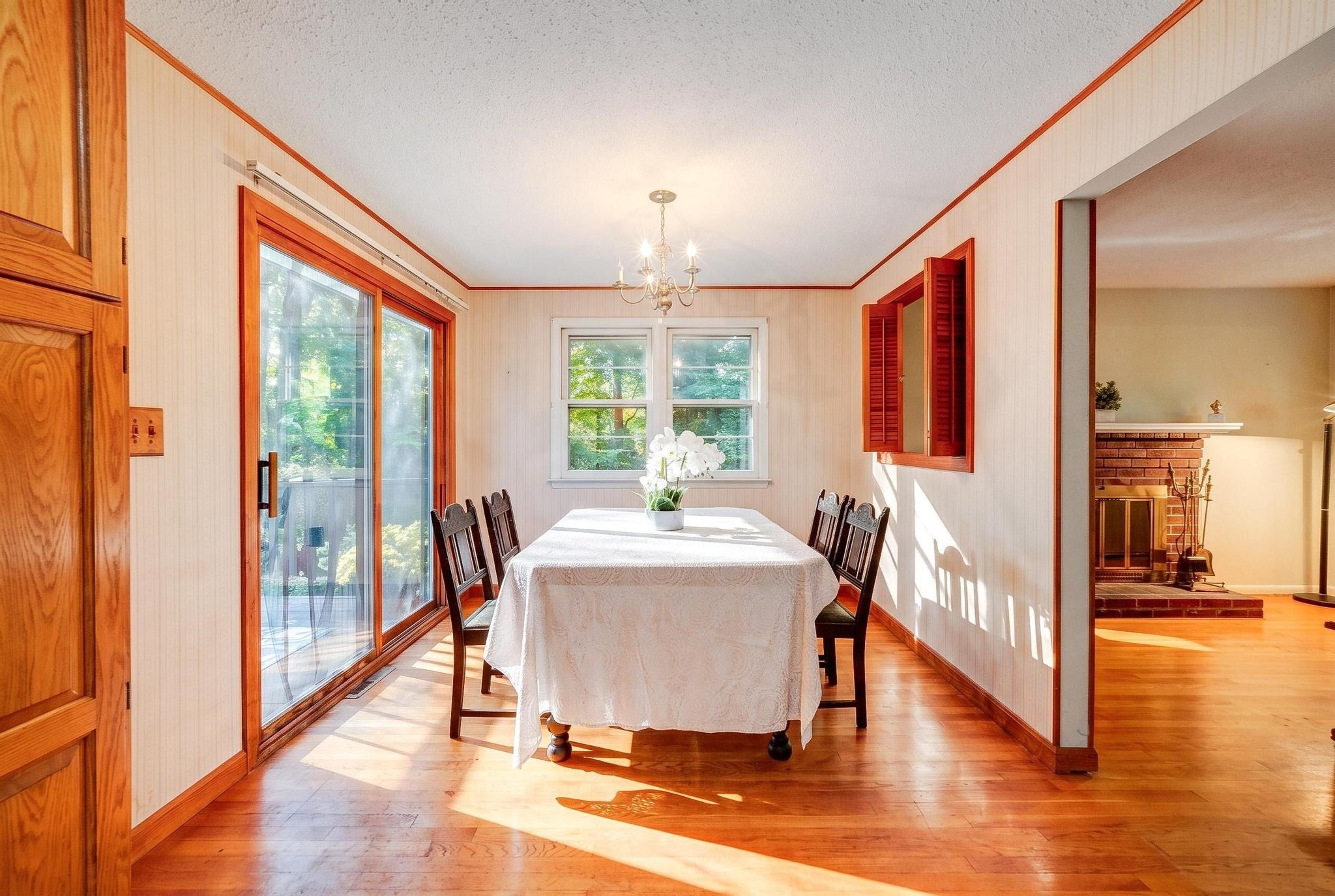 15 Carriage Dr, Chelmsford MA 01824