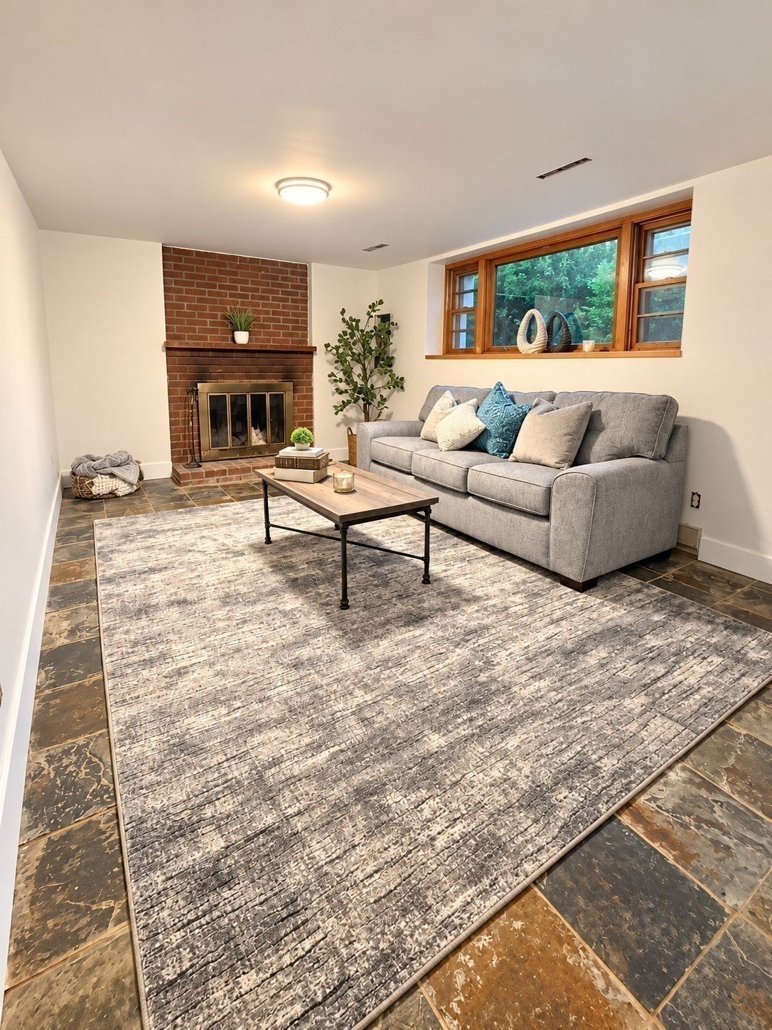 15 Carriage Dr, Chelmsford, MA Photo #1